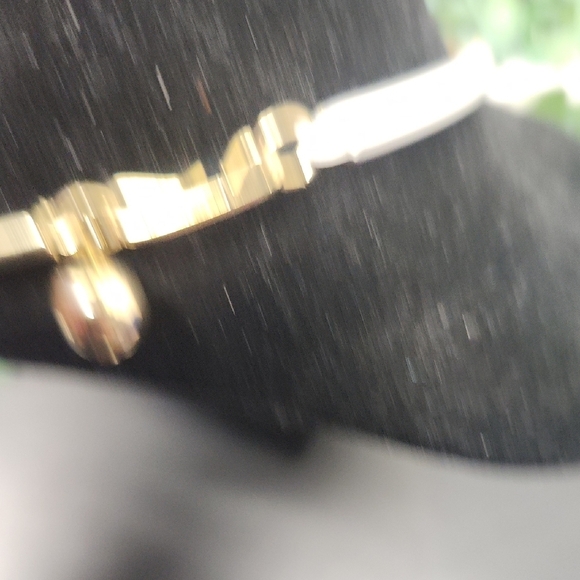 Gold and White Necklace Modern Fashion Jewelry - Picture 5 of 5